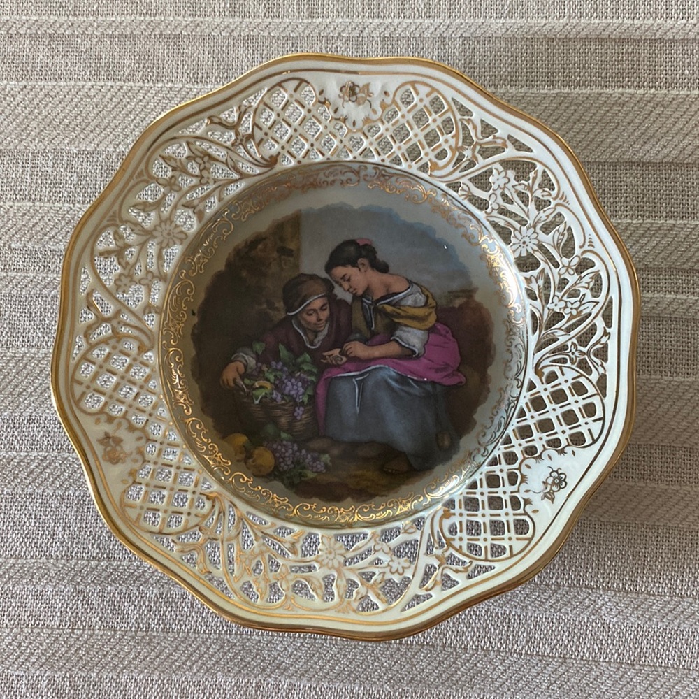 Schumann Arzberg Germany Grapes Vintage Antique? Plate